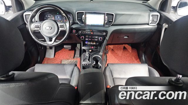 Kia Sportage — interior