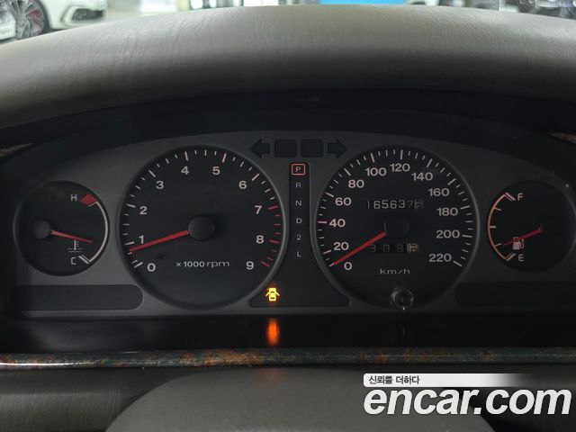 Hyundai Sonata — interior