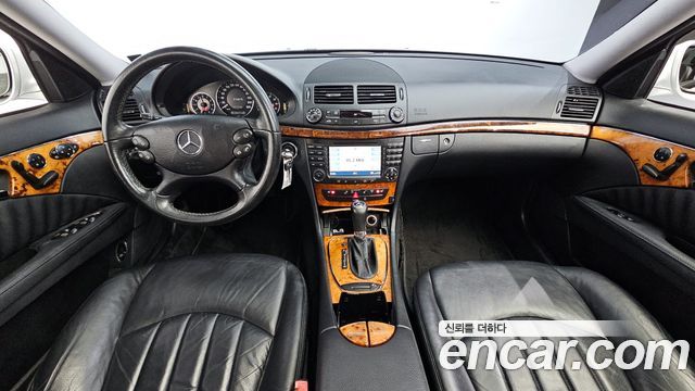 Mercedes-Benz E-Class — interior