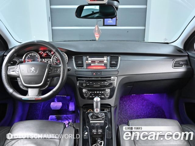 Peugeot 508 — interior