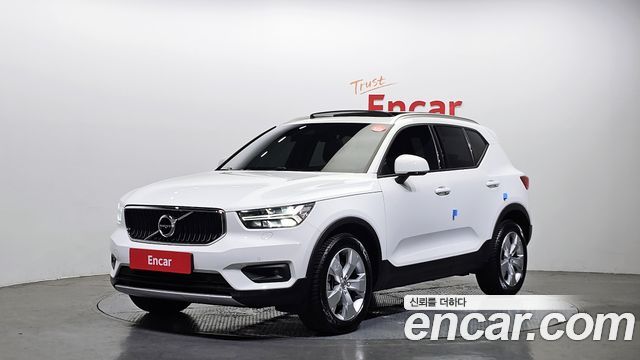 Volvo XC40 — exterior