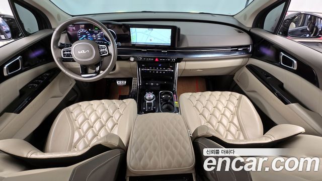 Kia Carnival — interior