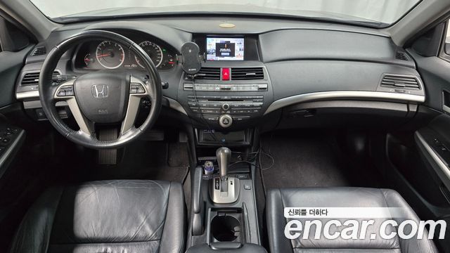Honda Accord — interior