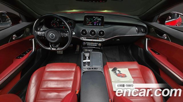 Kia Stinger — interior