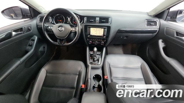 Volkswagen Jetta — interior