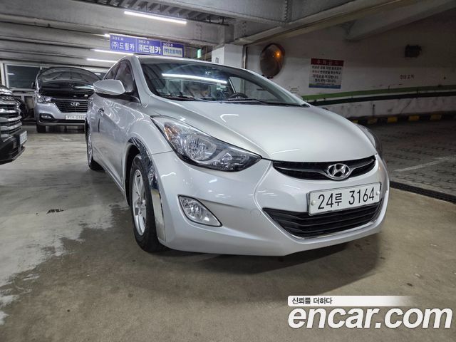 Hyundai Avante — exterior