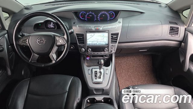 KG Mobility Korando — interior