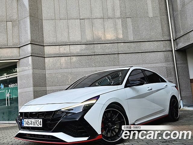 Hyundai Avante — exterior