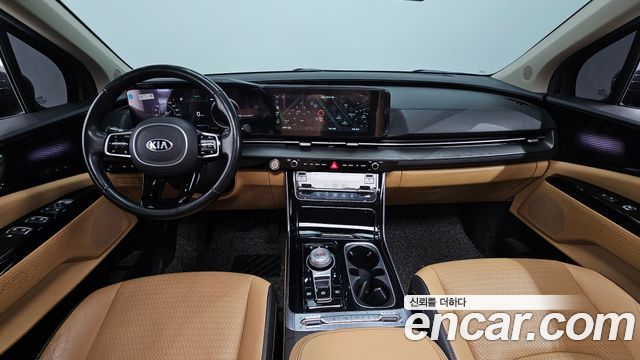 Kia Carnival — interior