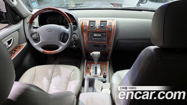 Hyundai Terracan — interior