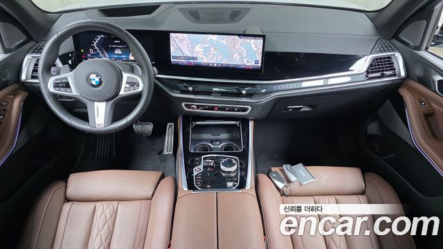 BMW X5 — interior