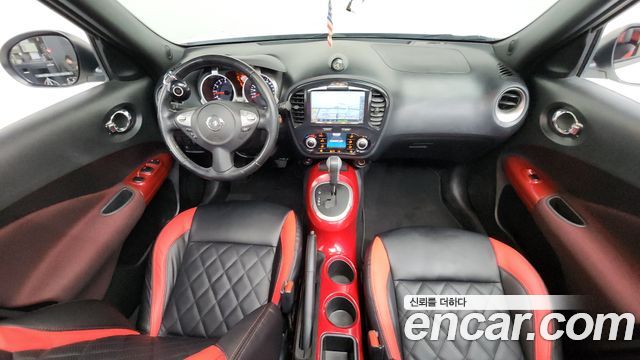 Nissan Juke — interior