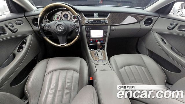 Mercedes-Benz CLS-Class — interior