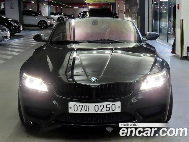 BMW Z4 — interior