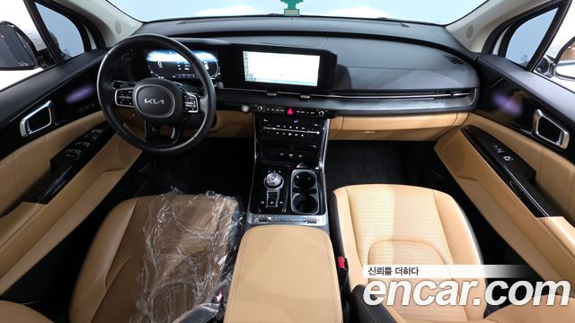 Kia Carnival — interior