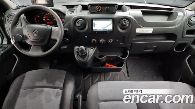 Renault Korea Master — interior