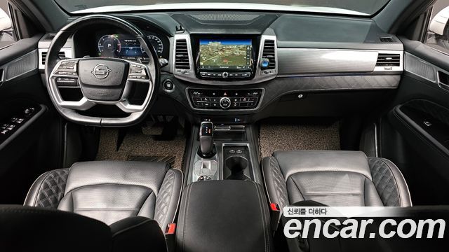 KG Mobility Rexton — interior
