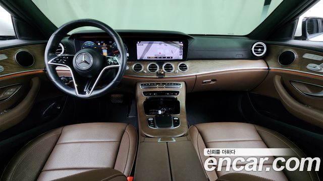 Mercedes-Benz E-Class — interior
