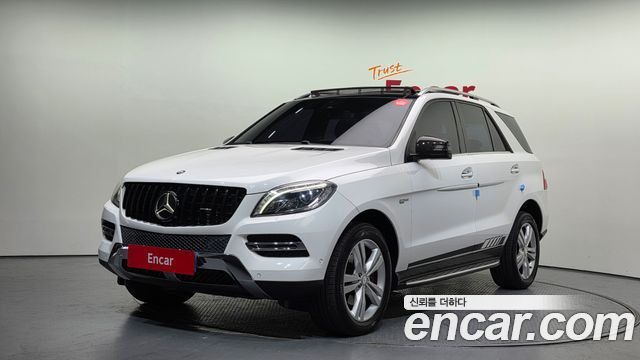 Mercedes-Benz M-Class — exterior