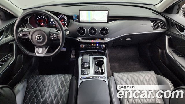 Kia Stinger — interior