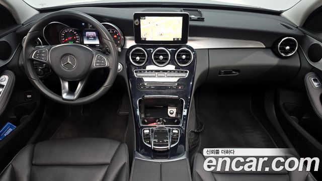 Mercedes-Benz C-Class — interior