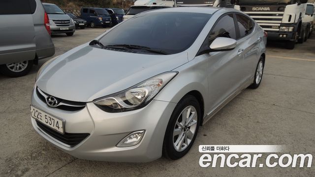 Hyundai Avante — exterior