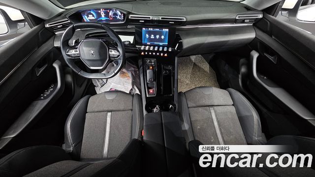 Peugeot 508 — interior