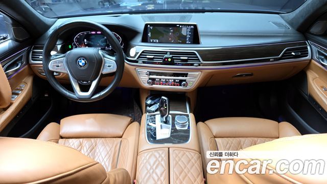 BMW 7 Series — interior