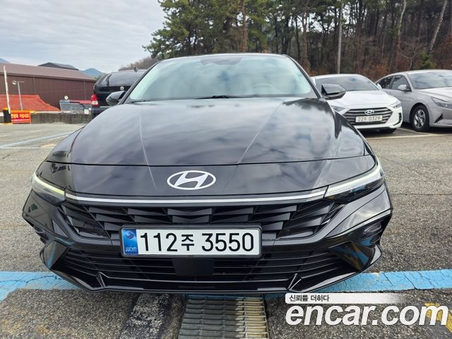 Hyundai Avante — exterior