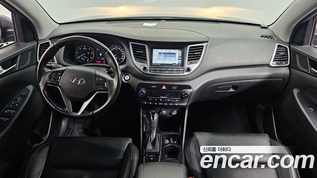 Hyundai Tucson — interior