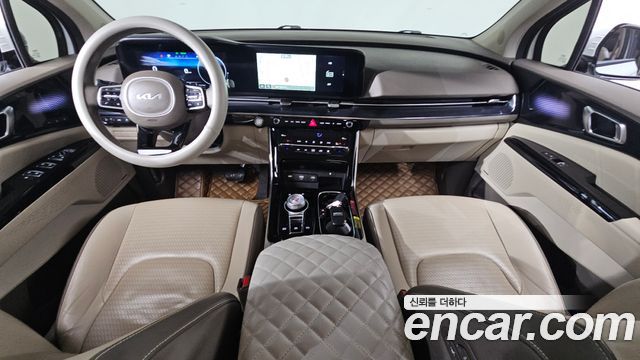 Kia Carnival — interior