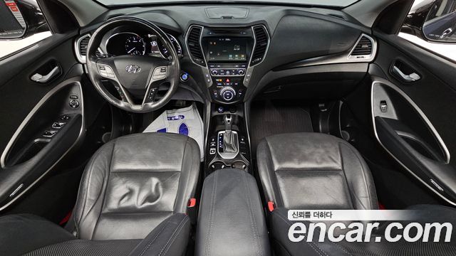Hyundai Santa Fe — interior