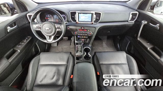 Kia Sportage — interior