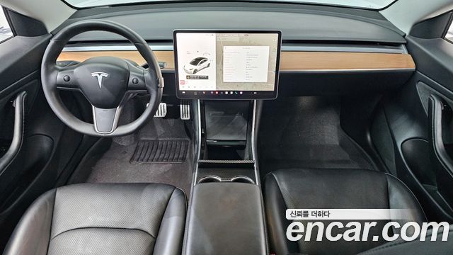 Tesla Model 3 — interior