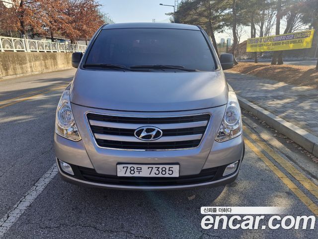 Hyundai Starex