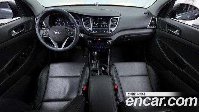Hyundai Tucson — interior