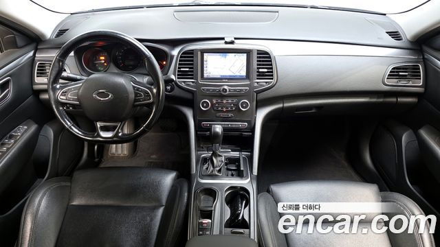 Renault Korea SM6 — interior