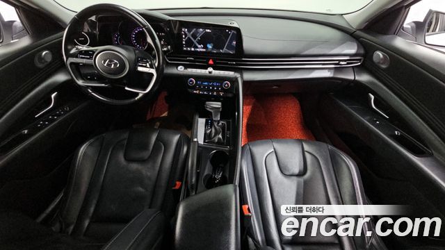 Hyundai Avante — interior