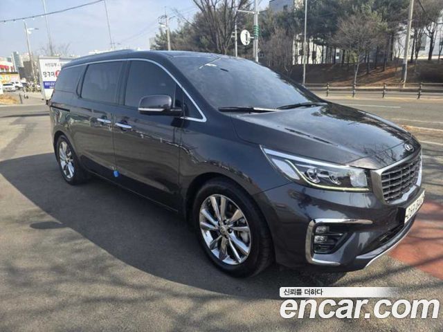 Kia Carnival — exterior