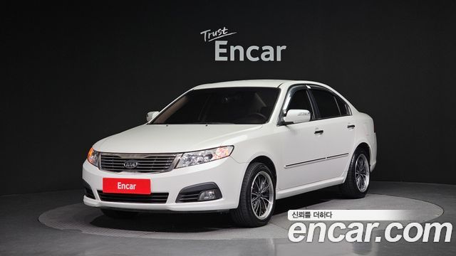 Kia Lotze — exterior