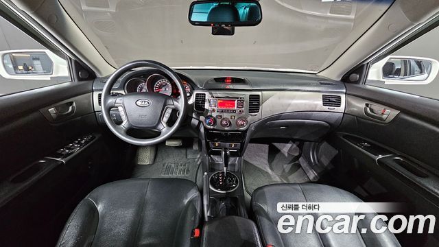 Kia Lotze — interior