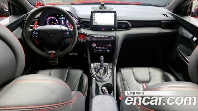 Hyundai Veloster — interior