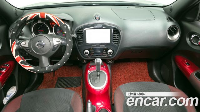 Nissan Juke — interior