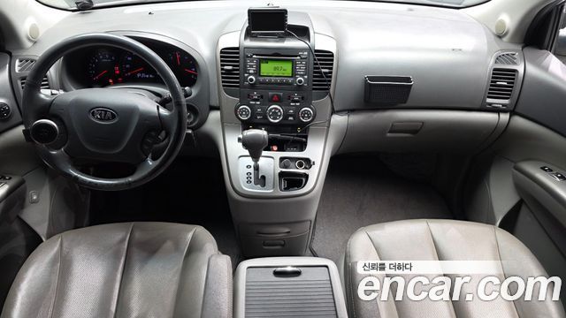 Kia Carnival — interior