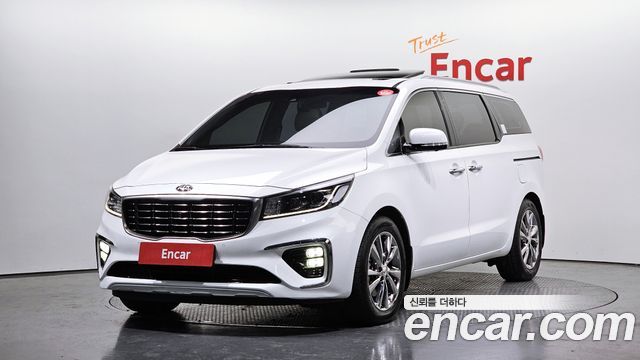 Kia Carnival — exterior