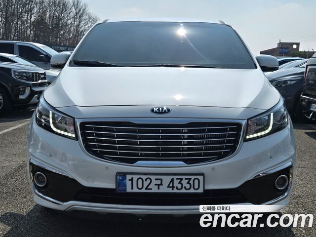 Kia Carnival — exterior