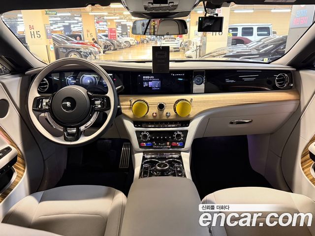 Rolls-Royce Spectre — interior