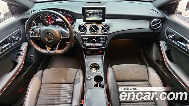 Mercedes-Benz CLA-Class — interior