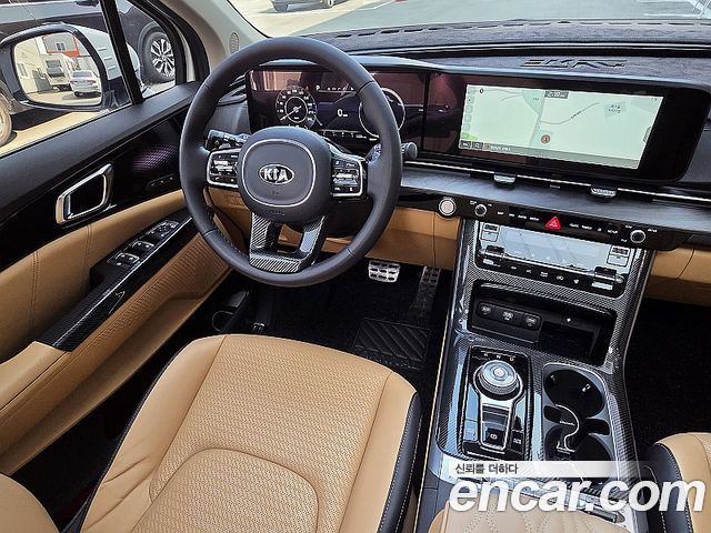 Kia Carnival — interior