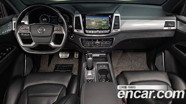 KG Mobility Rexton — interior